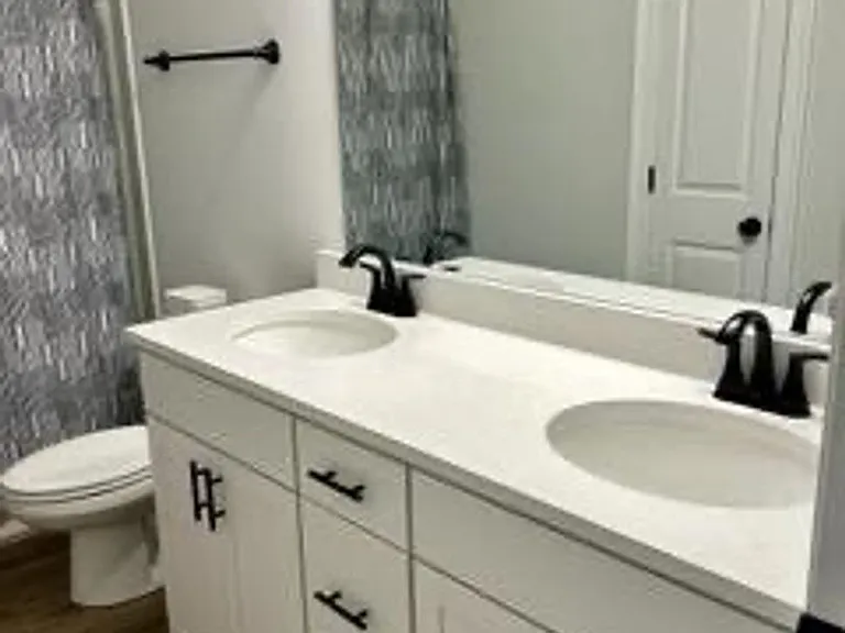 225 Barclay Blvd — Photo 16