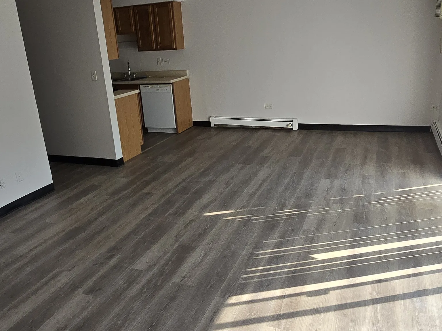 1125 Dickens Way — Photo 2