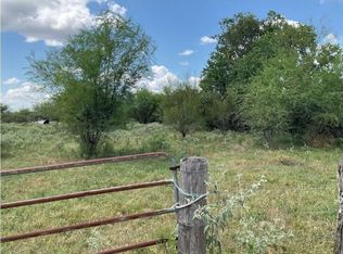 R16014 Navidad St, Edna, TX 77957