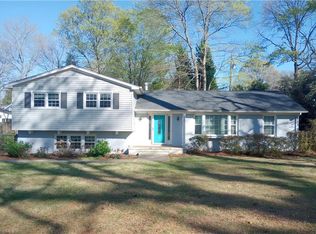 3202 Northampton Dr, Greensboro, NC 27408