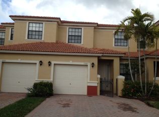 15087 Summit Place Cir, Naples, FL 34119