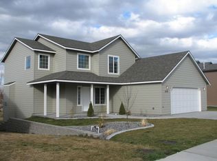 1608 W 30th Ave, Kennewick, WA 99337