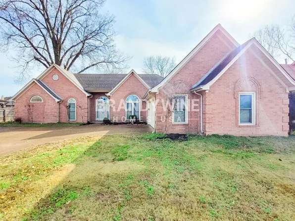 8301 Meadow Vale Dr, Memphis, TN 38125