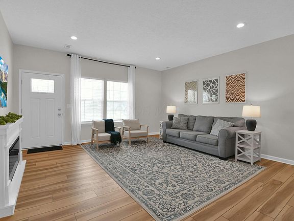 4th image of 121 Isabelle Rd