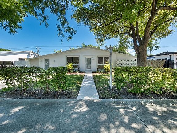 3rd image of 9380 Caribbean Blvd