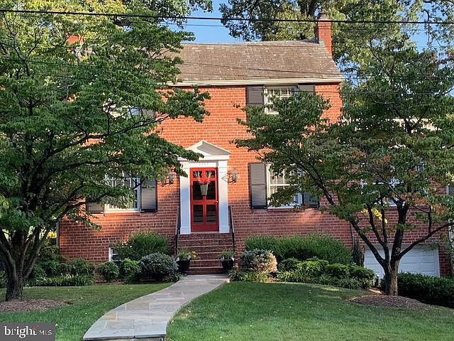 1st image of 2355 N Quincy St
