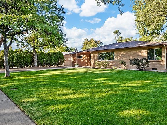 3rd image of 444 N Sherwood Dr