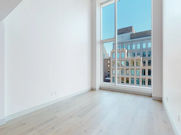 101 W 14th St #10B — Photo 1