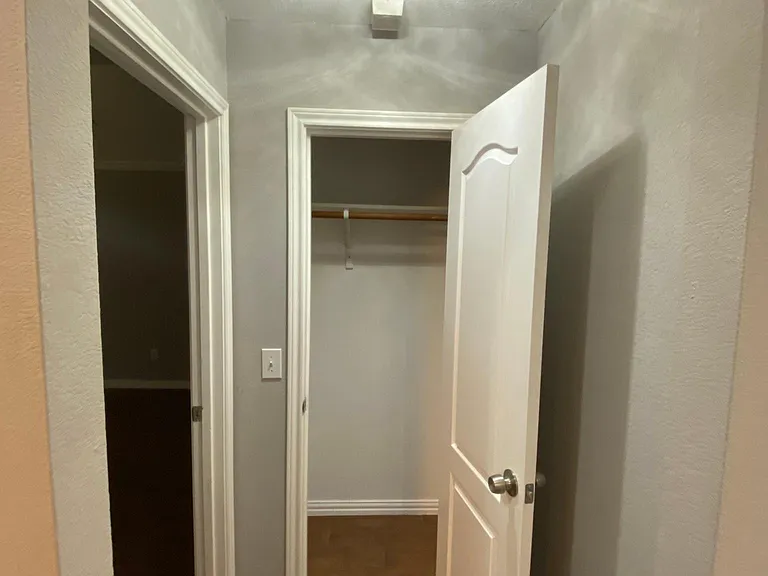 1720 Hackberry Branch Dr — Photo 15