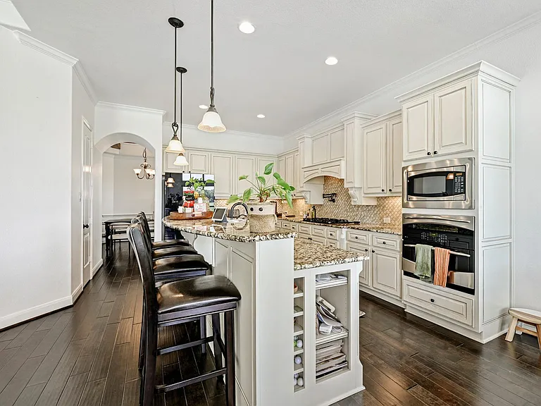 4303 Woodledge Pl — Photo 11
