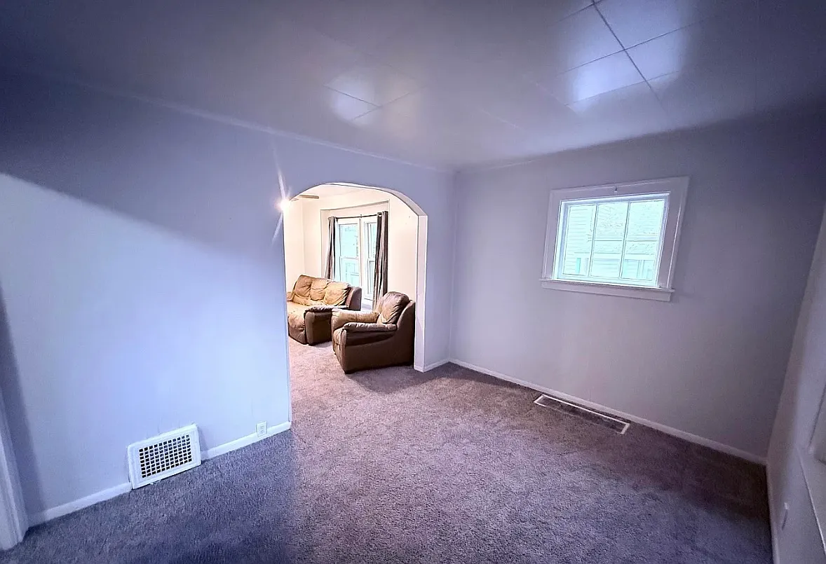 2 bed, 640 sqft, $1,250 — Photo 4