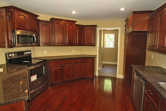 4th image of 2506 Copperfield Ct