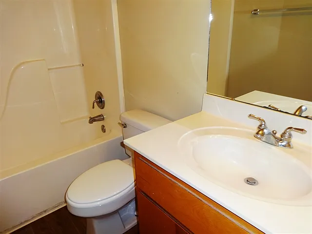 103 Scottswood Dr N — Photo 11