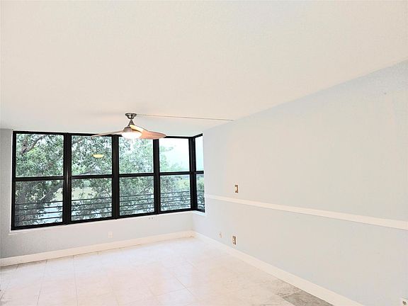 4th image of 2767 Carambola Circle #302