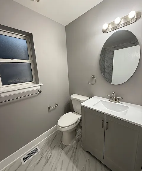 2706 W Jackson Blvd #2 — Photo 8
