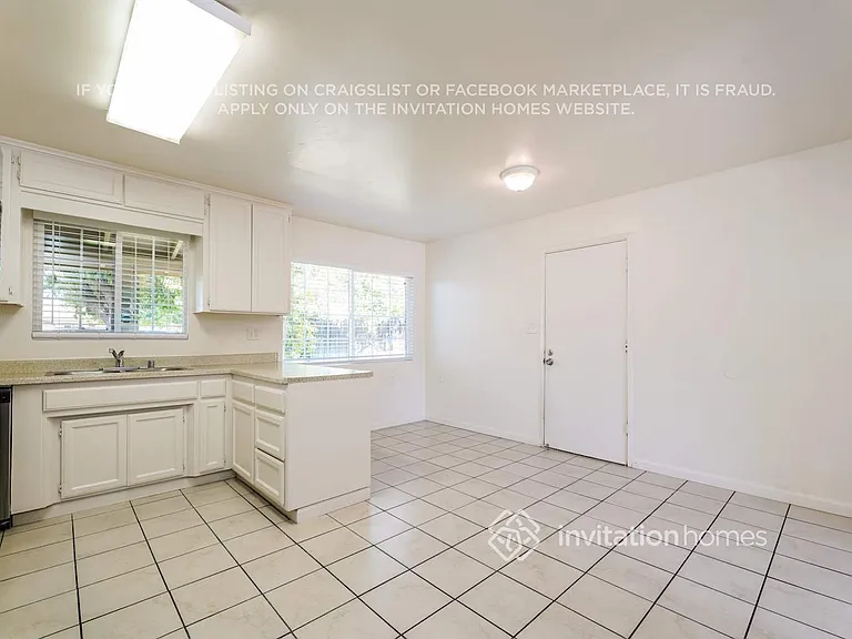 8892 Kelsey Dr — Photo 7