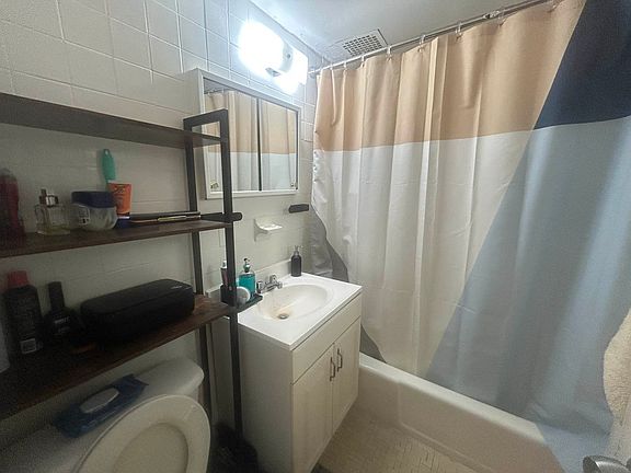 5th image of 518 E 80th St APT 4B