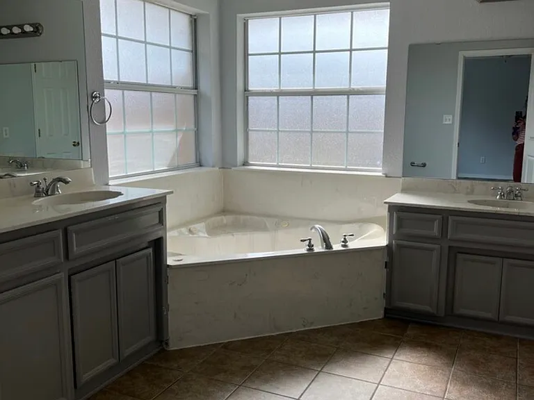 4301 Capri Dr — Photo 17