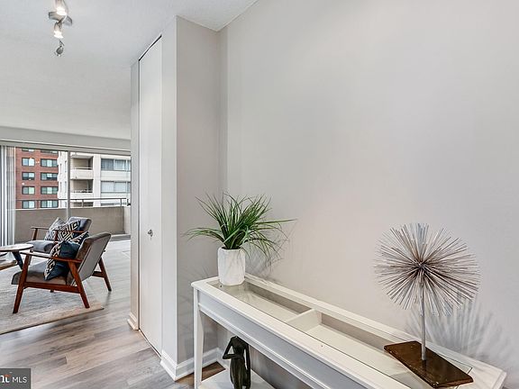 3rd image of 4515 Willard Ave APT 1411S