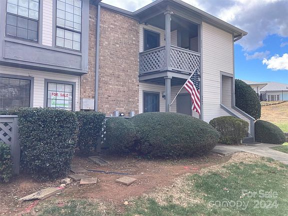 2nd image of 5864 Harris Grove Ln