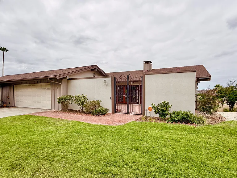 44 Via Casitas — Photo 1
