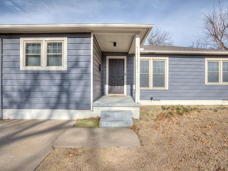1111 W Comanche St — Photo 38