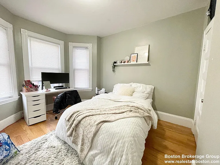 8 Darling St #1 — Photo 4