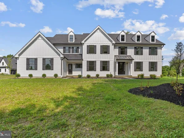 1327 Valley Rd, Glen Mills, PA 19342