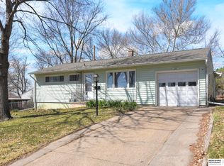 4634 Hascall St, Omaha, NE 68106