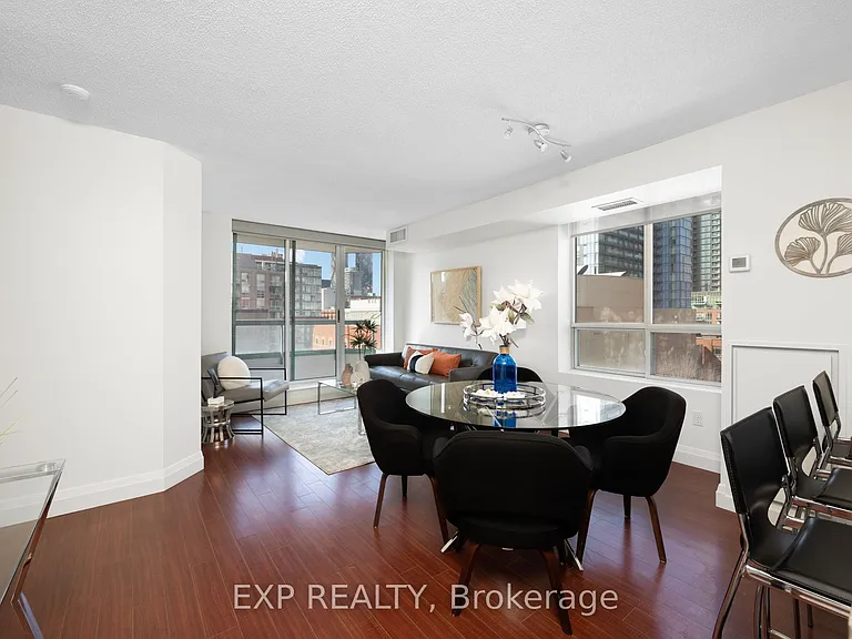311 Richmond St E #802 — Photo 8