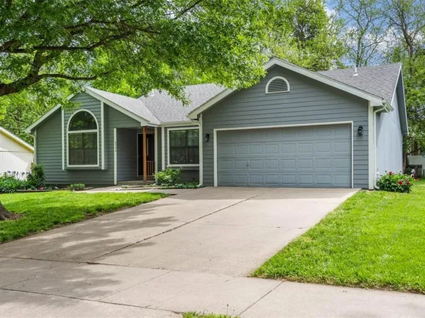 2520 Kensington Rd, Lawrence, KS 66046