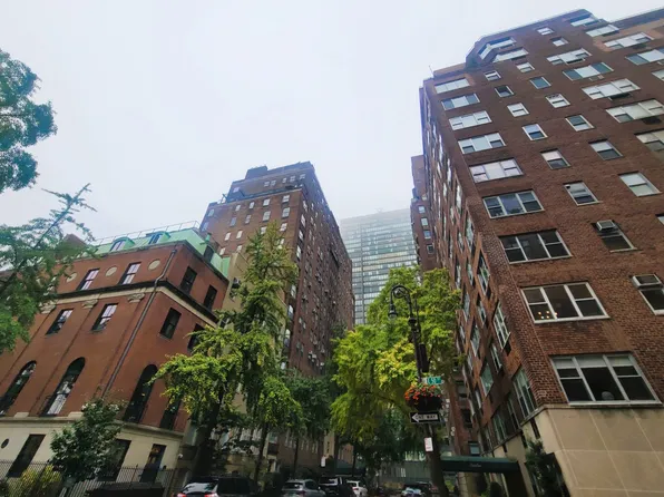 12 Beekman Place image 24 of 26