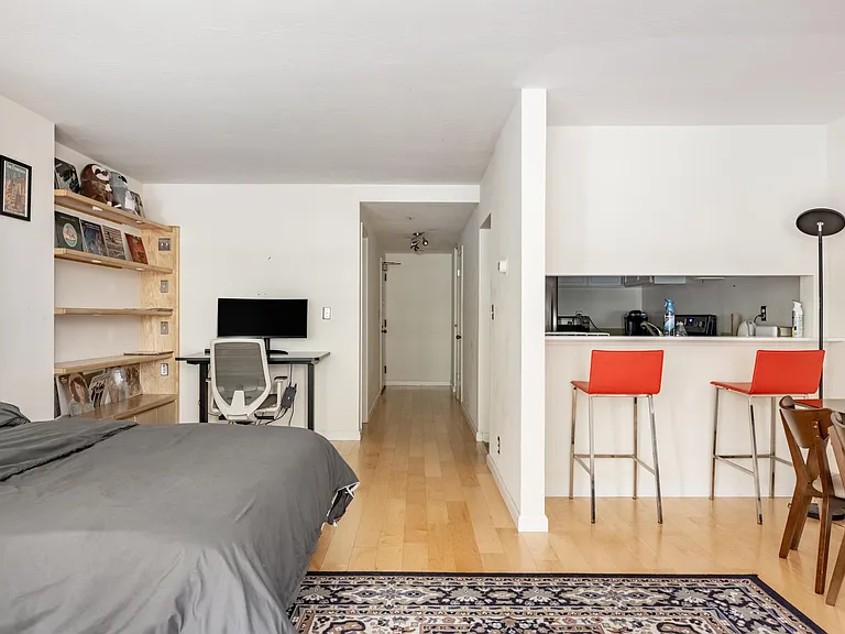 900 Bush St #213 — Photo 11