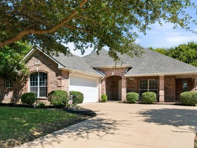 2724 Forest Lake Dr, Grand Prairie, TX, 75052