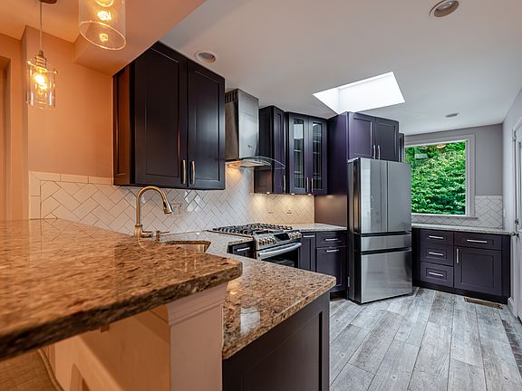 4th image of 4612 Sedgwick St NW