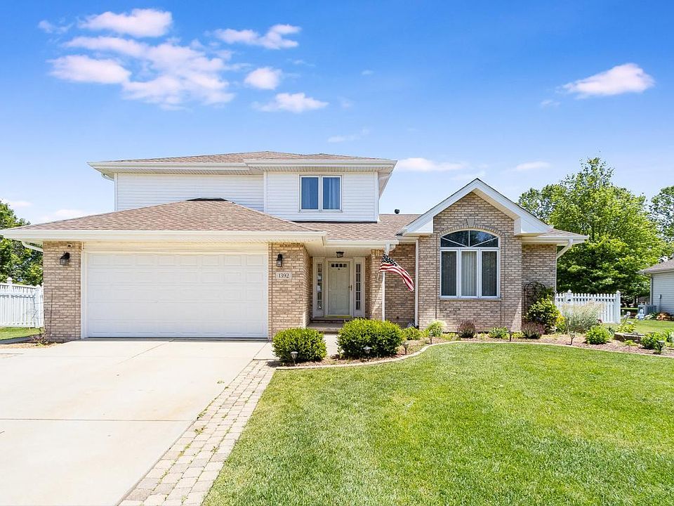 1st image of 1392 Rainbow Cir