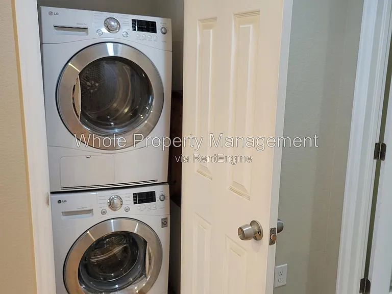 17685 E Temple Dr — Photo 7
