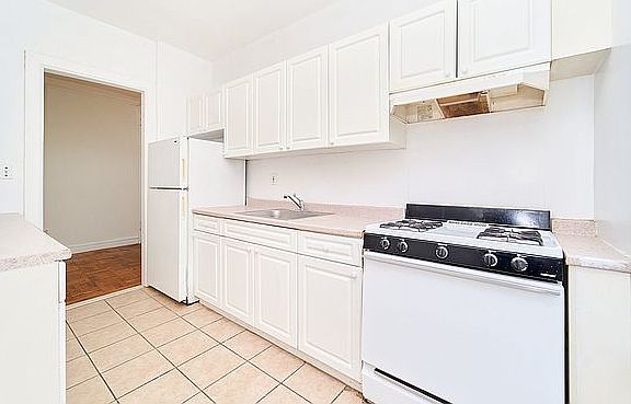 5th image of 56 Bennett Ave #3I