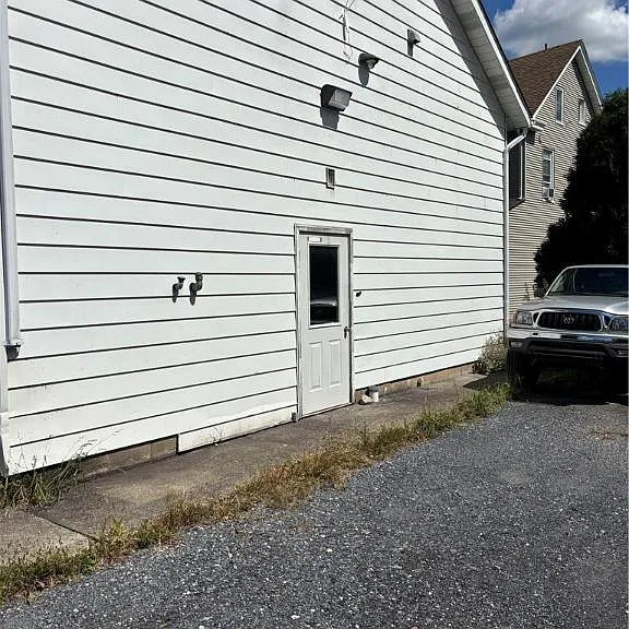3951 Mountain View Dr — Photo 2