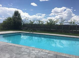 4060 Desert Fox Dr, Sparks, NV 89436