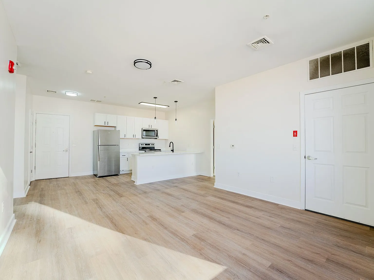 333 State St — Photo 3