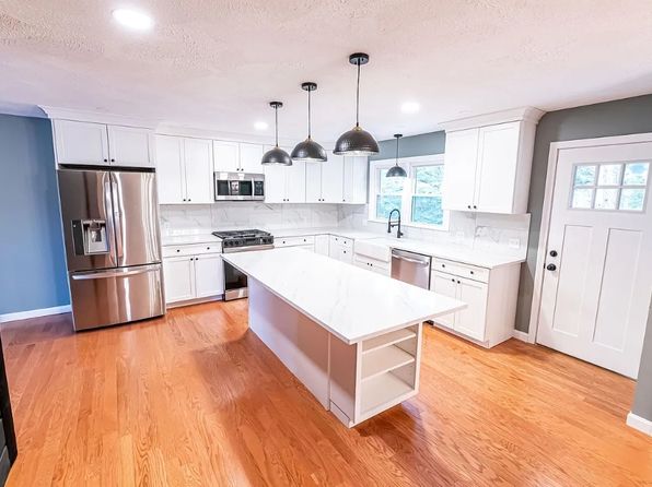 9 Hilltop Dr
