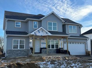 884 Hayden Dr, Yorkville, IL