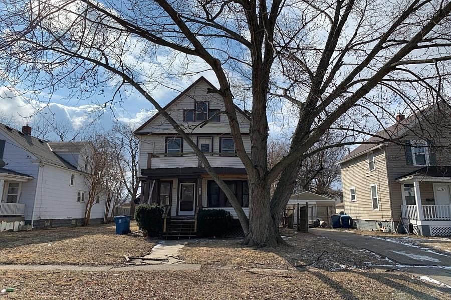 1st image of 1019 W 10th St #Up