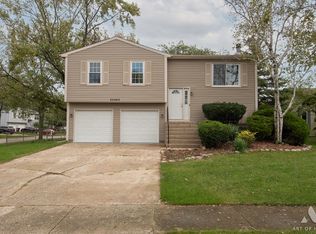20463 S Graceland Ln, Frankfort, IL 60423