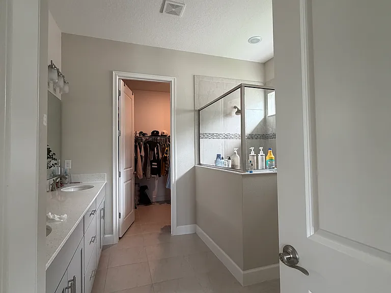 6235 Woodhaven Village Dr — Photo 10