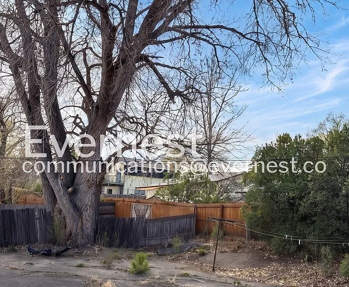 231 N Roosevelt Ave — Photo 17