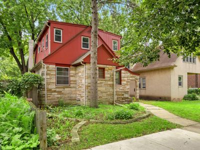 2821 32nd Ave S, Minneapolis, MN, 55406