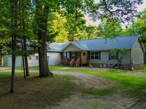 3710 Old Pine Trl, Prudenville, MI 48651