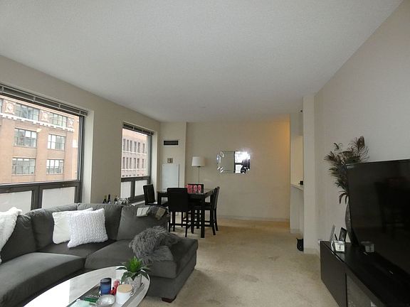 4th image of 440 N Wabash Ave APT 709